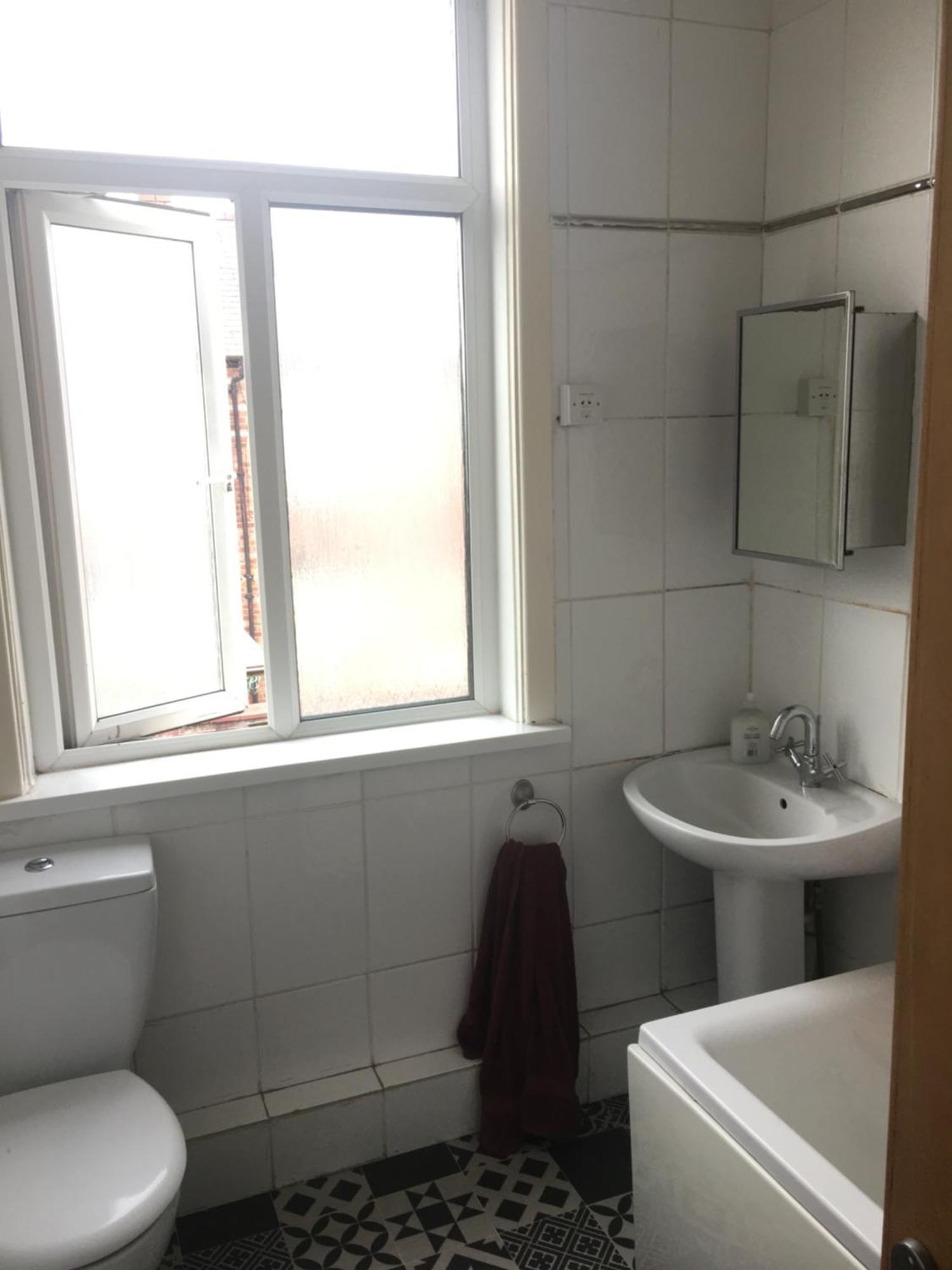 Single Room - Town & University Nearby, 24H Bus, Airport-Linked Manchester Exterior photo